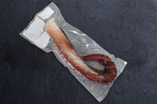 أخطبوط مسلوق مجمّد